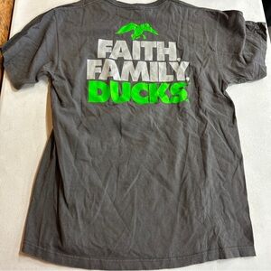 100% Cotton Duck Commander Faith Family Ducks Grey Shirt w/ Green Text - Size L